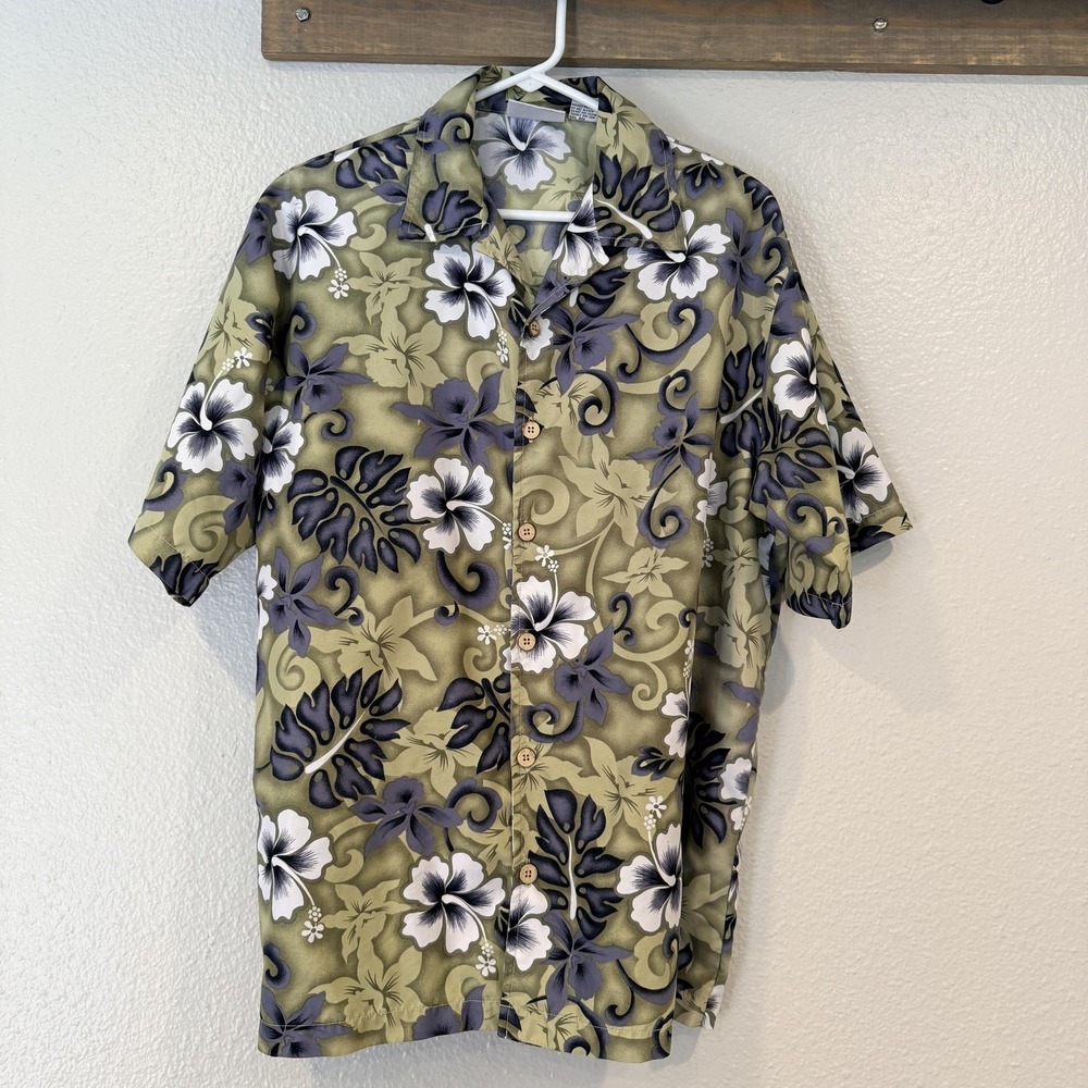 Street Culture Shirt Mens Medium Green Hibiscus Floral Hawaiian Camp Button Up